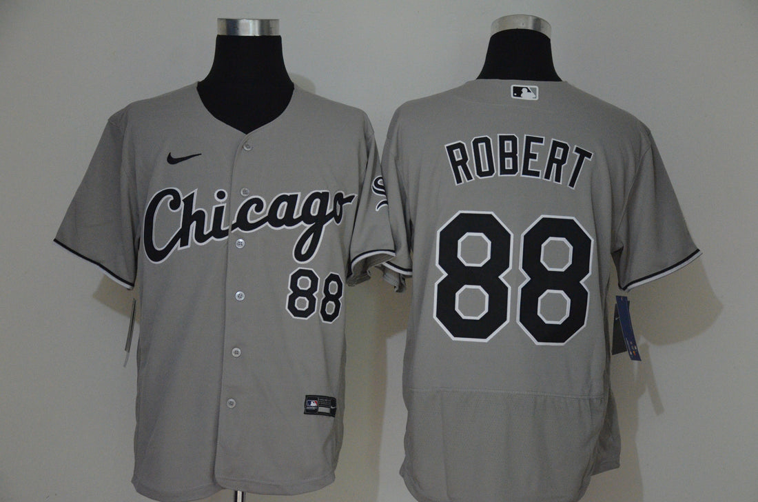 Luis Robert Chicago White Sox gray jersey