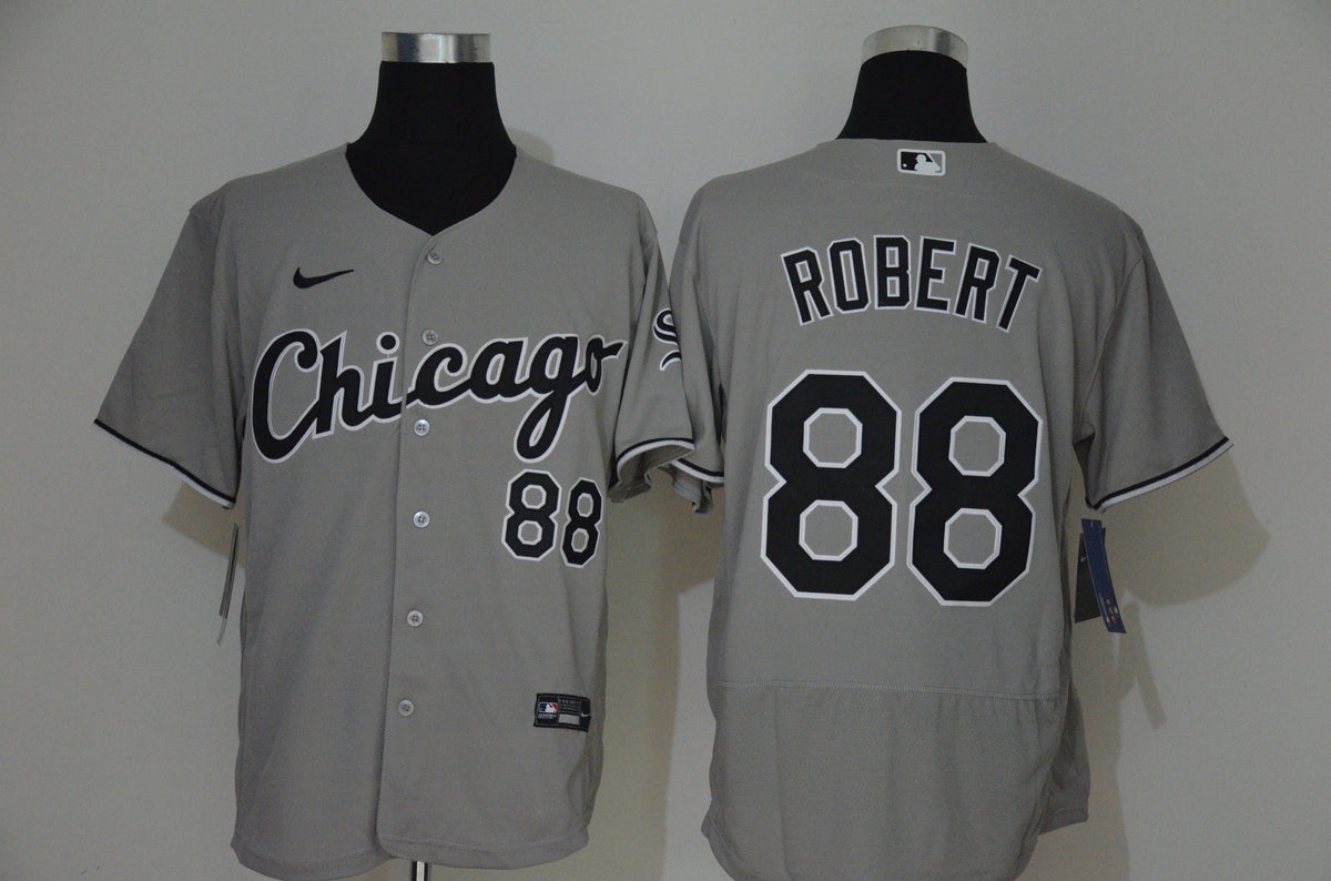 Luis Robert Chicago White Sox gray jersey